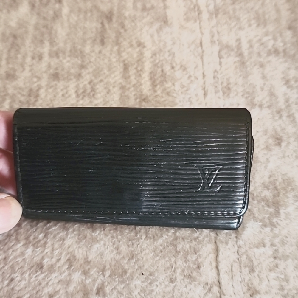 Authentic Louis Vuitton key case